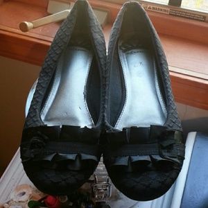 Black dress flats